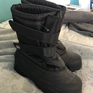 Snow Boots